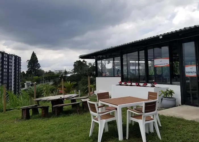 Comodo Apartaestudio Al Norte De Armenia, Con Parqueadero De Carro, En La Salida A Salento Y Filandia!